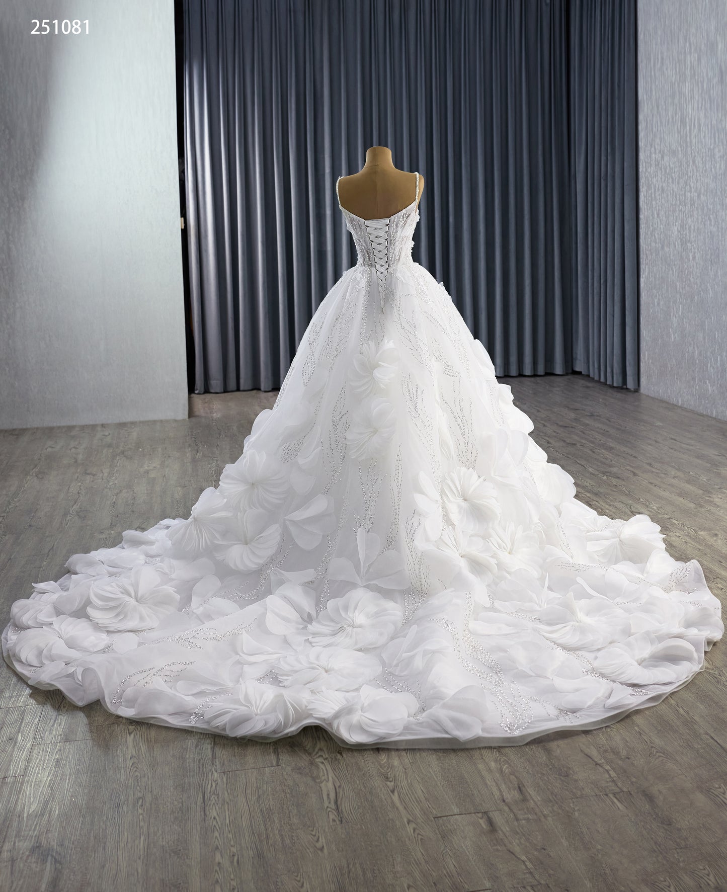 Serene Hill White Flower Luxury Wedding Dresses 2025 Beaded Bride Gowns HM251081 Custom Made