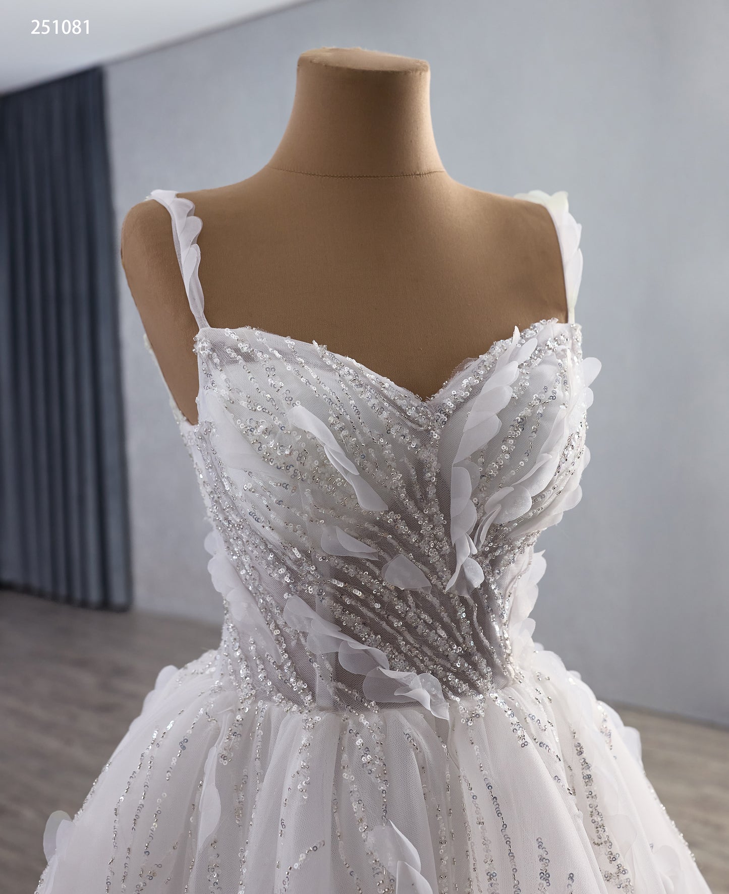 Serene Hill White Flower Luxury Wedding Dresses 2025 Beaded Bride Gowns HM251081 Custom Made