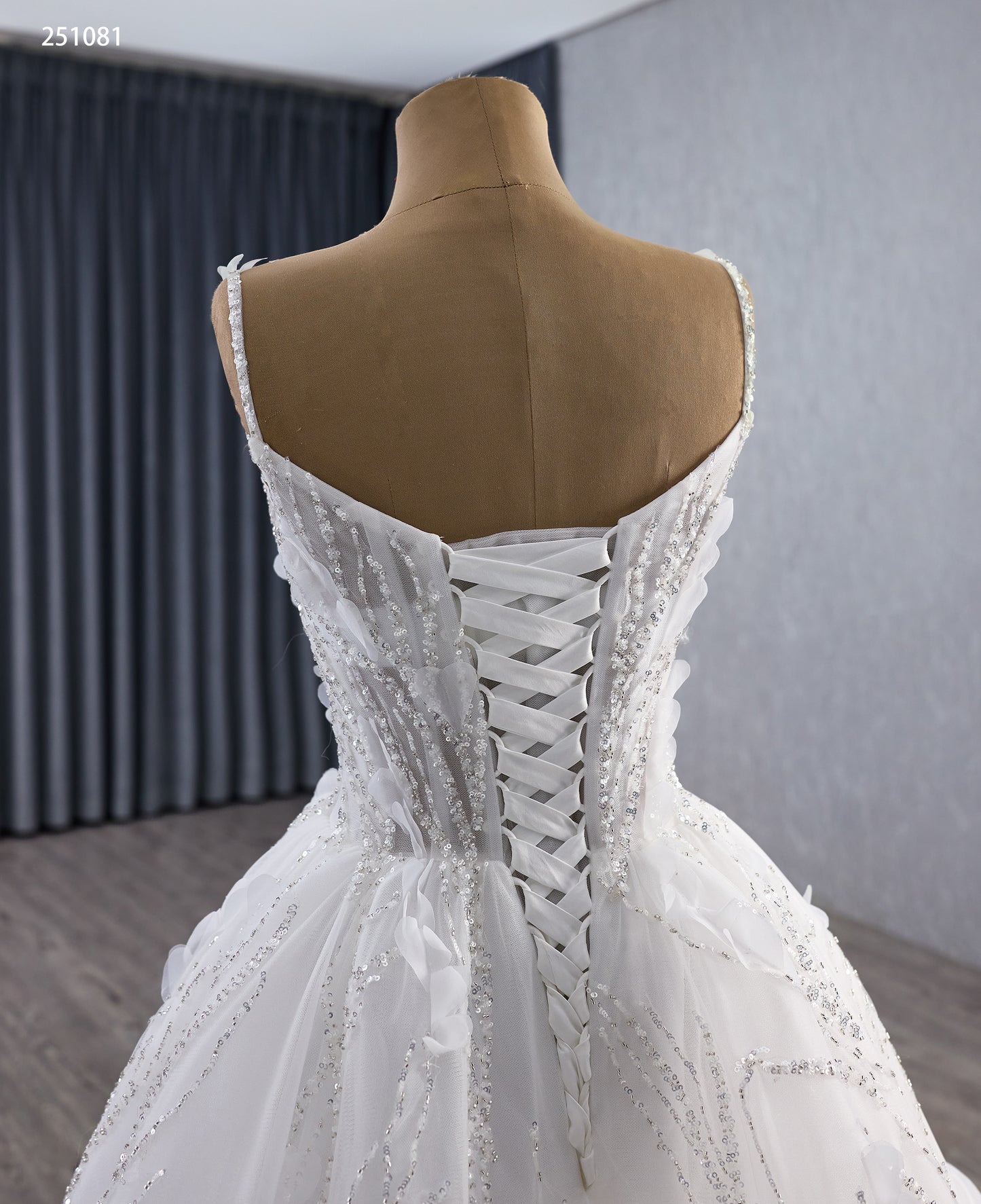 Serene Hill White Flower Luxury Wedding Dresses 2025 Beaded Bride Gowns HM251081 Custom Made