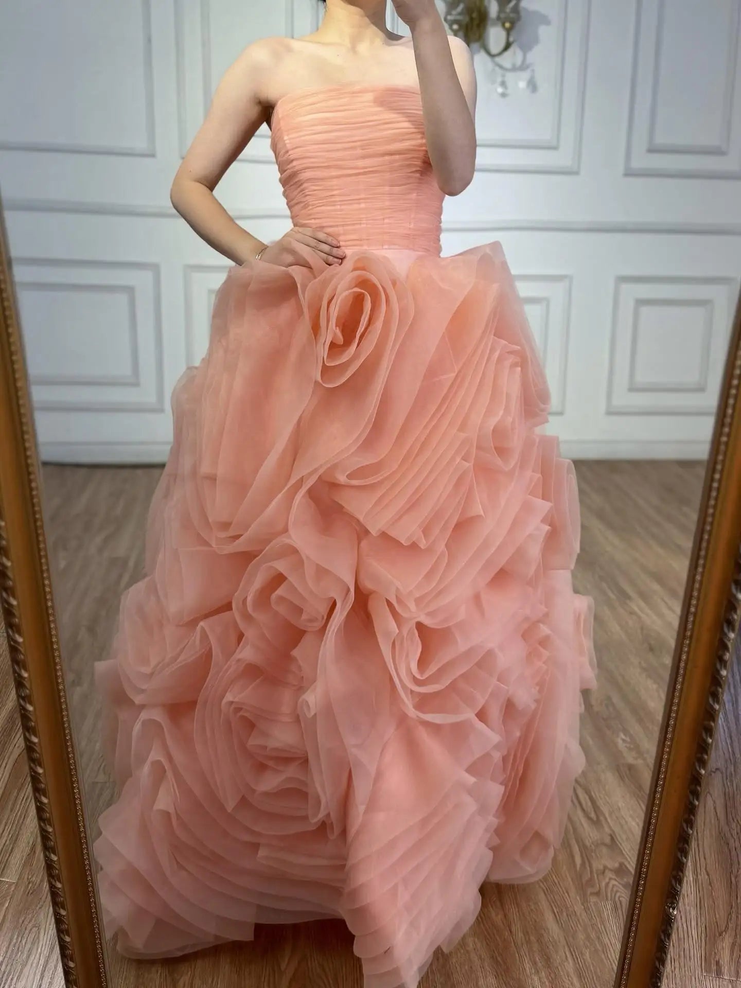 Luxuriöses, trägerloses Prinzessinnen-Abendkleid LA73176 in Lila mit 3D-Rosenblüten