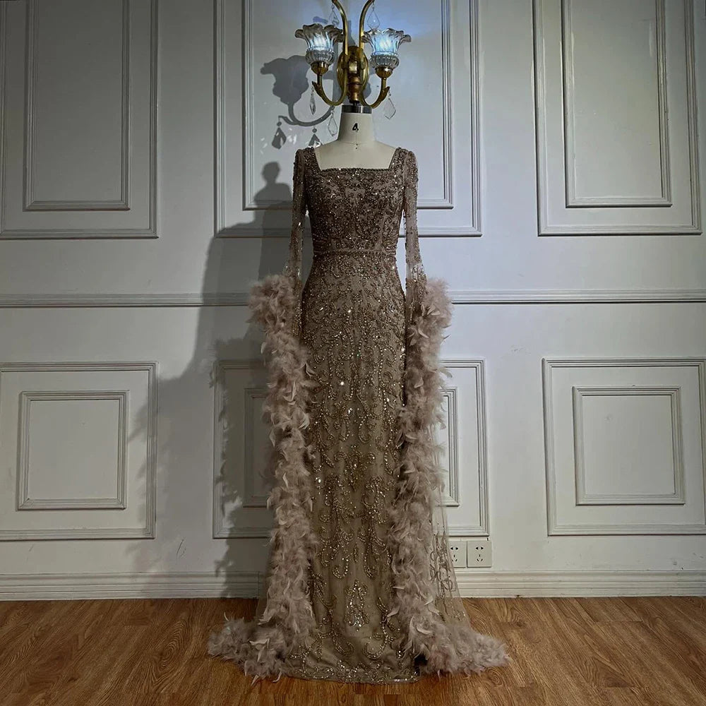 Luxuriöses Dubai-Abendkleid mit ausgestellten Ärmeln, Meerjungfrau-Stil, türkisfarbenen Perlen und Federn, für formelle Anlässe, LA72767
