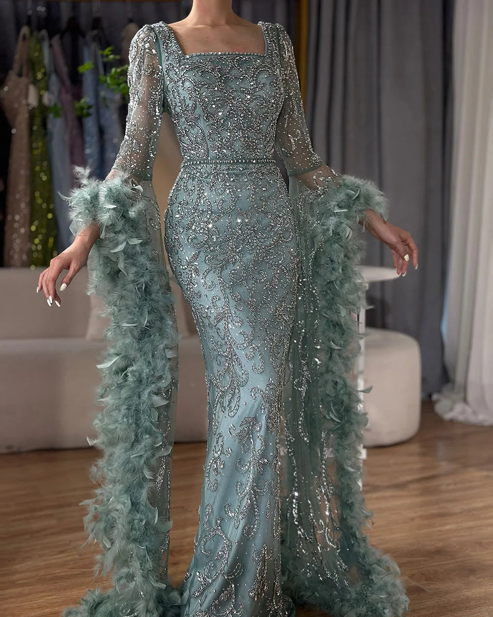 Luxuriöses Dubai-Abendkleid mit ausgestellten Ärmeln, Meerjungfrau-Stil, türkisfarbenen Perlen und Federn, für formelle Anlässe, LA72767