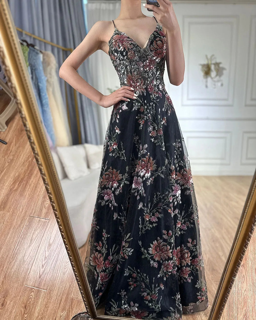 Luxury Dubai Spaghetti Strap A-Line Black Beaded Luxury Prom Dress for Formal Occasion Saudi Arabic LA72773