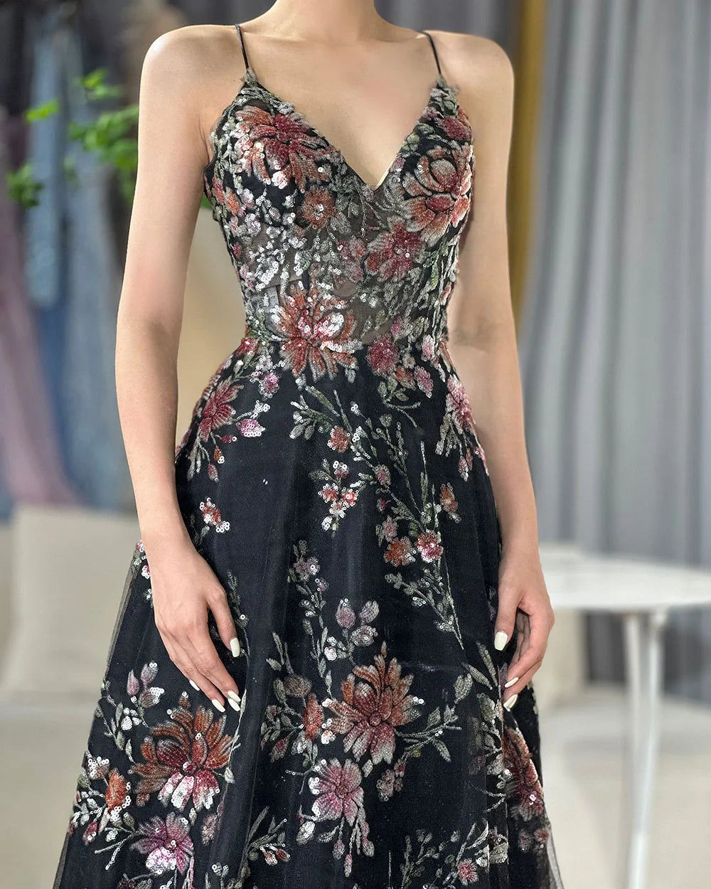 Luxury Dubai Spaghetti Strap A-Line Black Beaded Luxury Prom Dress for Formal Occasion Saudi Arabic LA72773