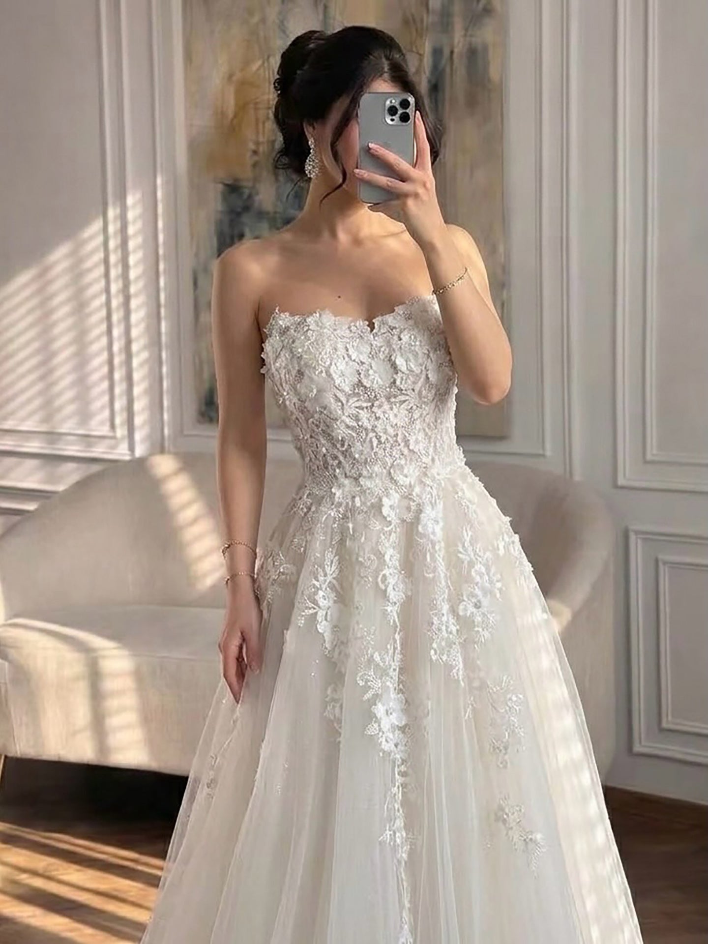 Luxury White Lace Strapless 3D Floral Pearl A-Line Wedding Dress HA2542