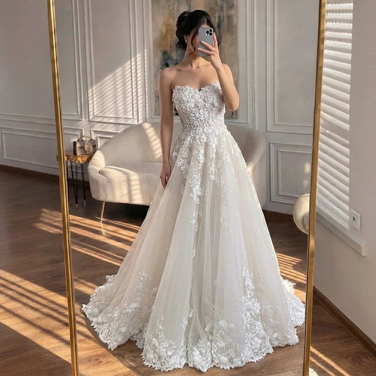 Luxury White Lace Strapless 3D Floral Pearl A-Line Wedding Dress HA2542