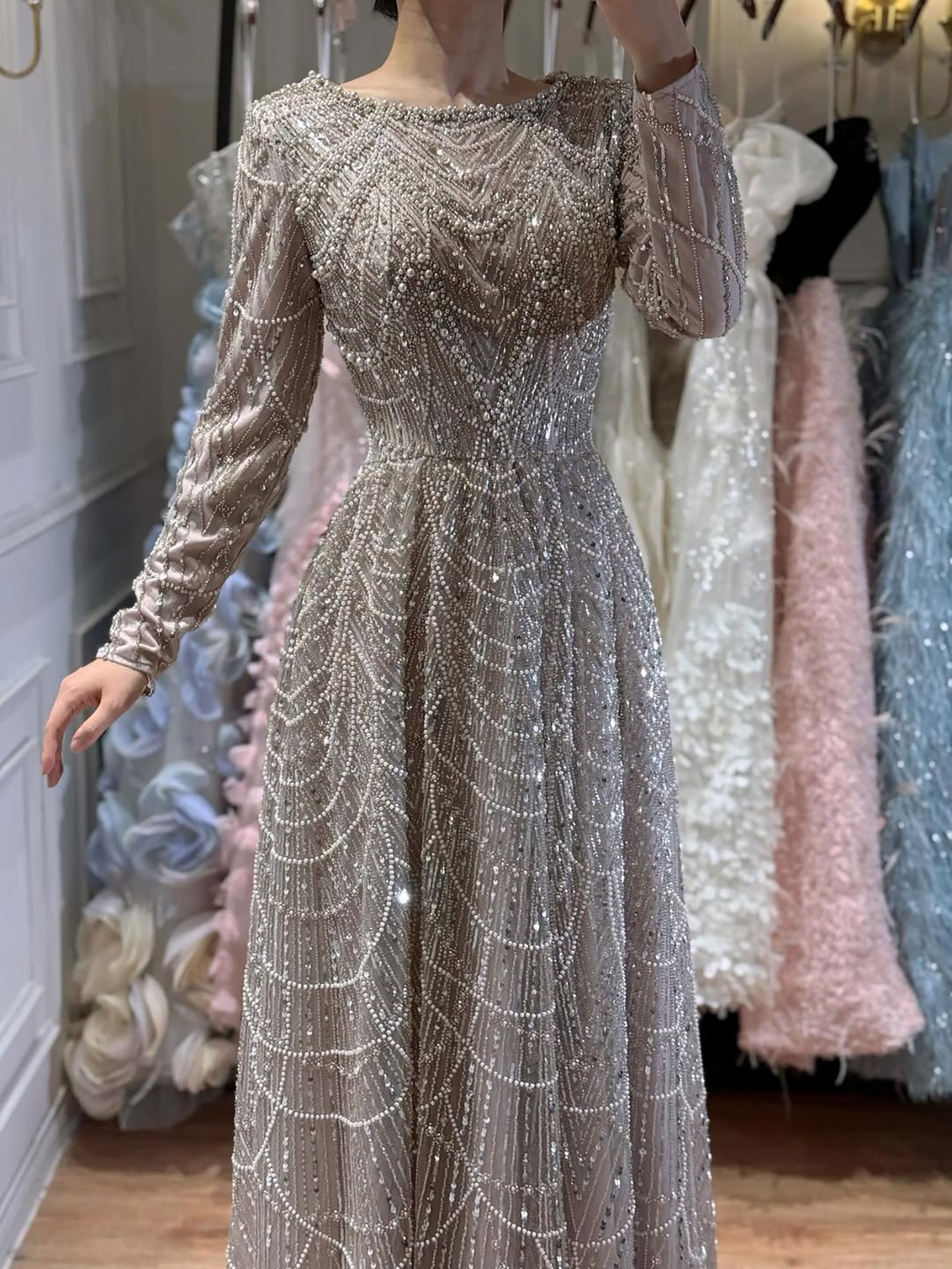 Luxuriöses, olivgrünes, perlenbesetztes A-Linien-Abendkleid in Übergröße LA72738B 