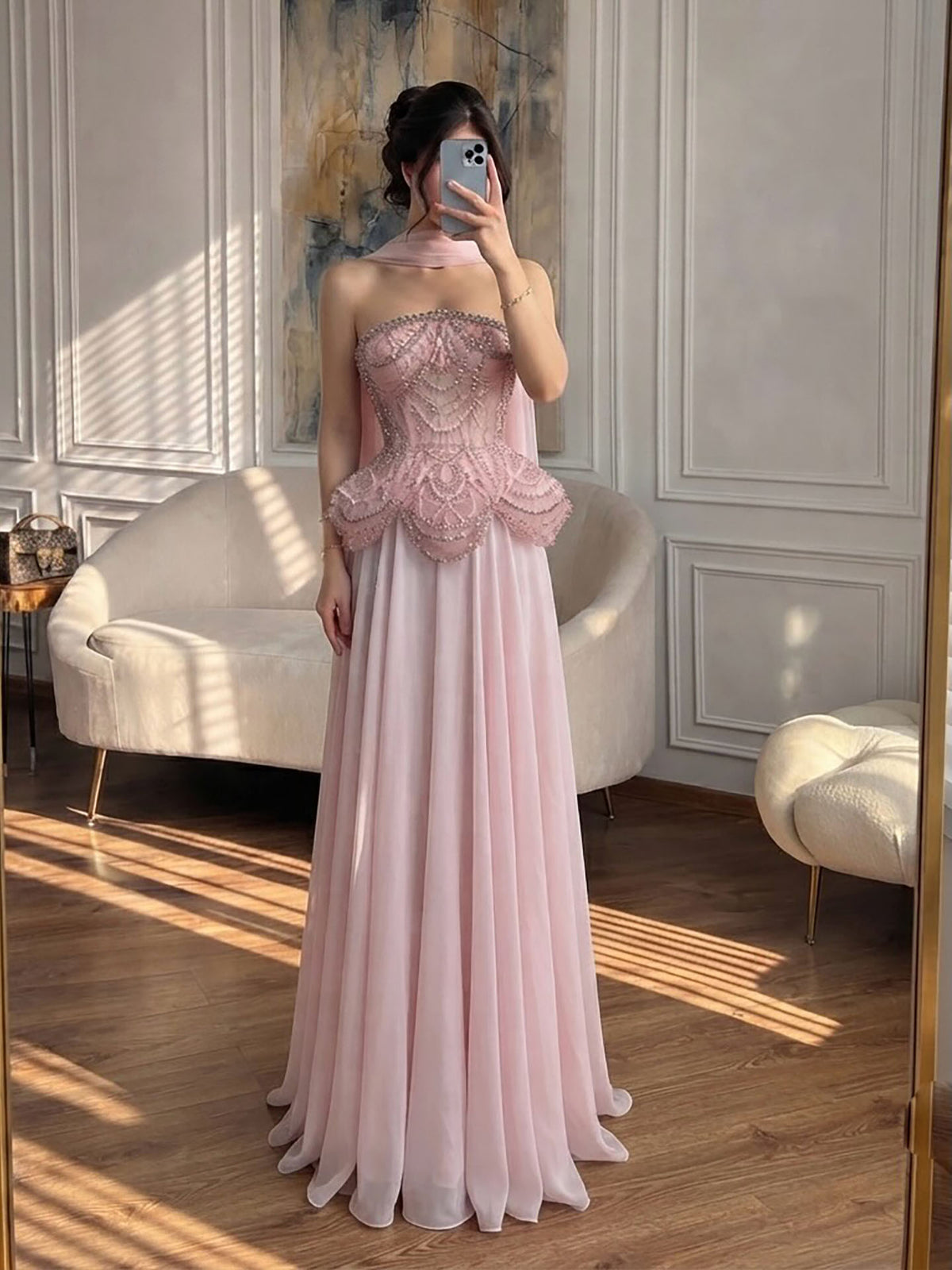 Luxus-Designer-Abendkleid aus Chiffon mit Perlen in Nude LA72915