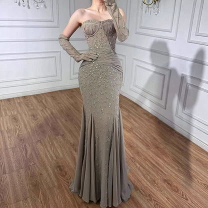 Luxuriöses türkisfarbenes, perlenbesetztes Abendkleid mit Handschuhen LA72933 