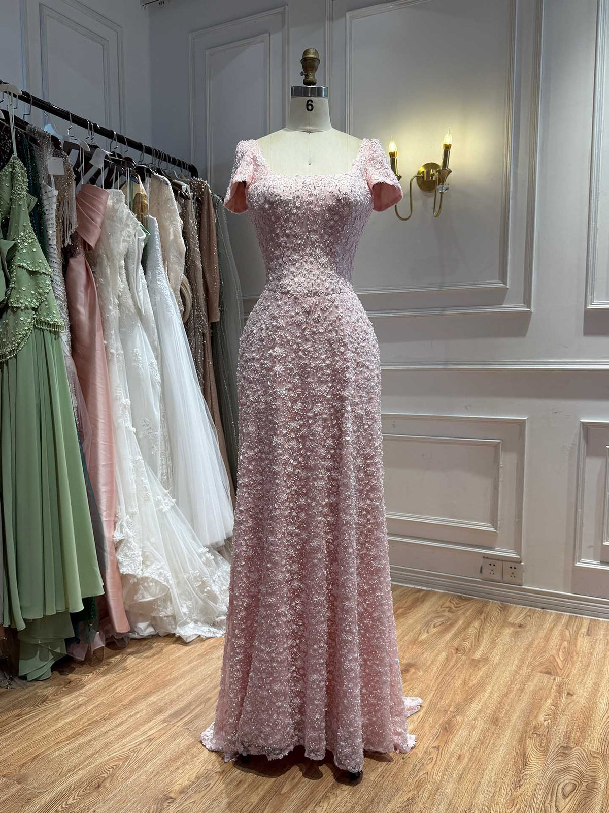 Luxury Pink Floral Appliqué Evening Dress with Open Back 2025 LA73119
