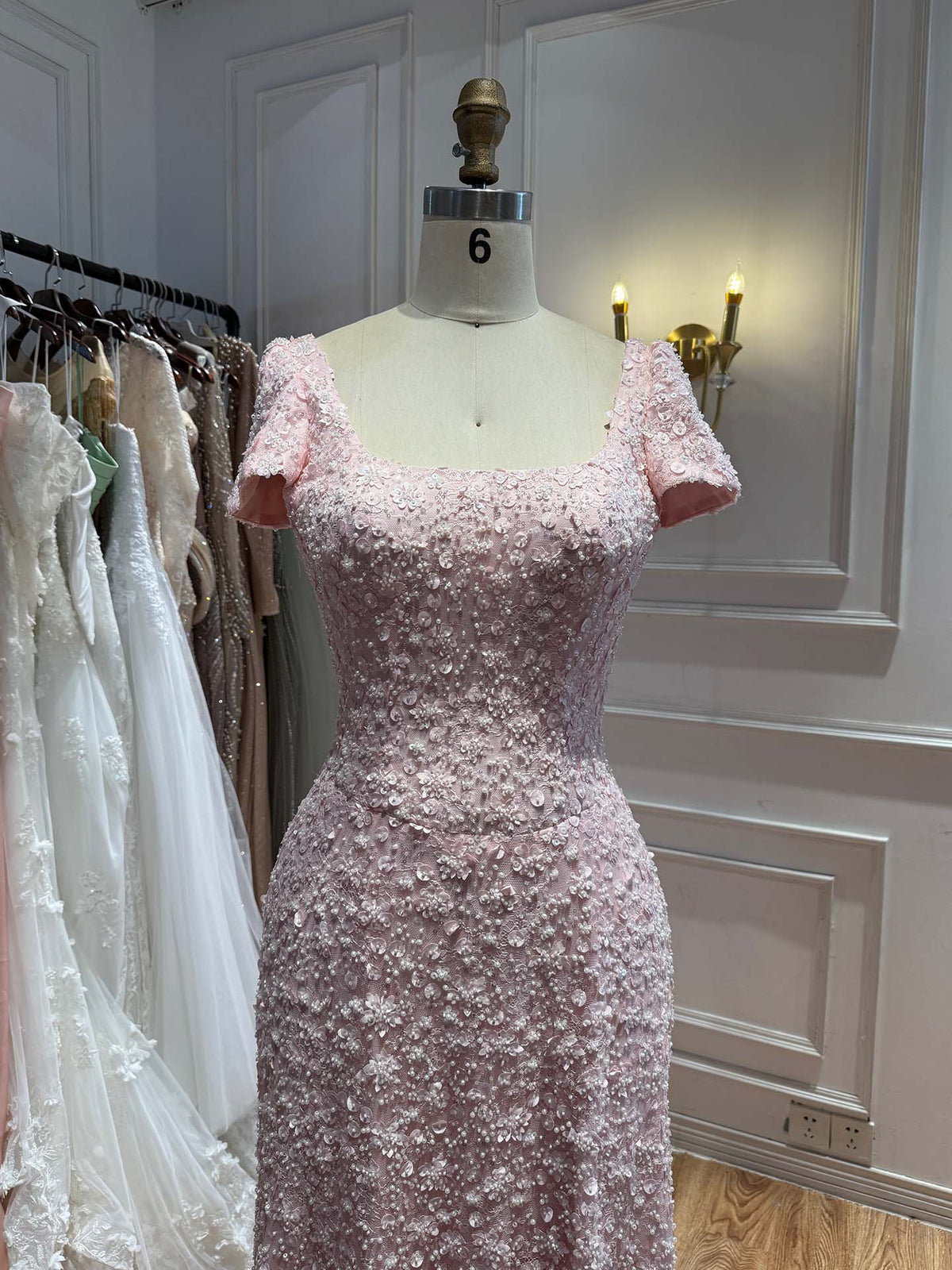 Luxury Pink Floral Appliqué Evening Dress with Open Back 2025 LA73119