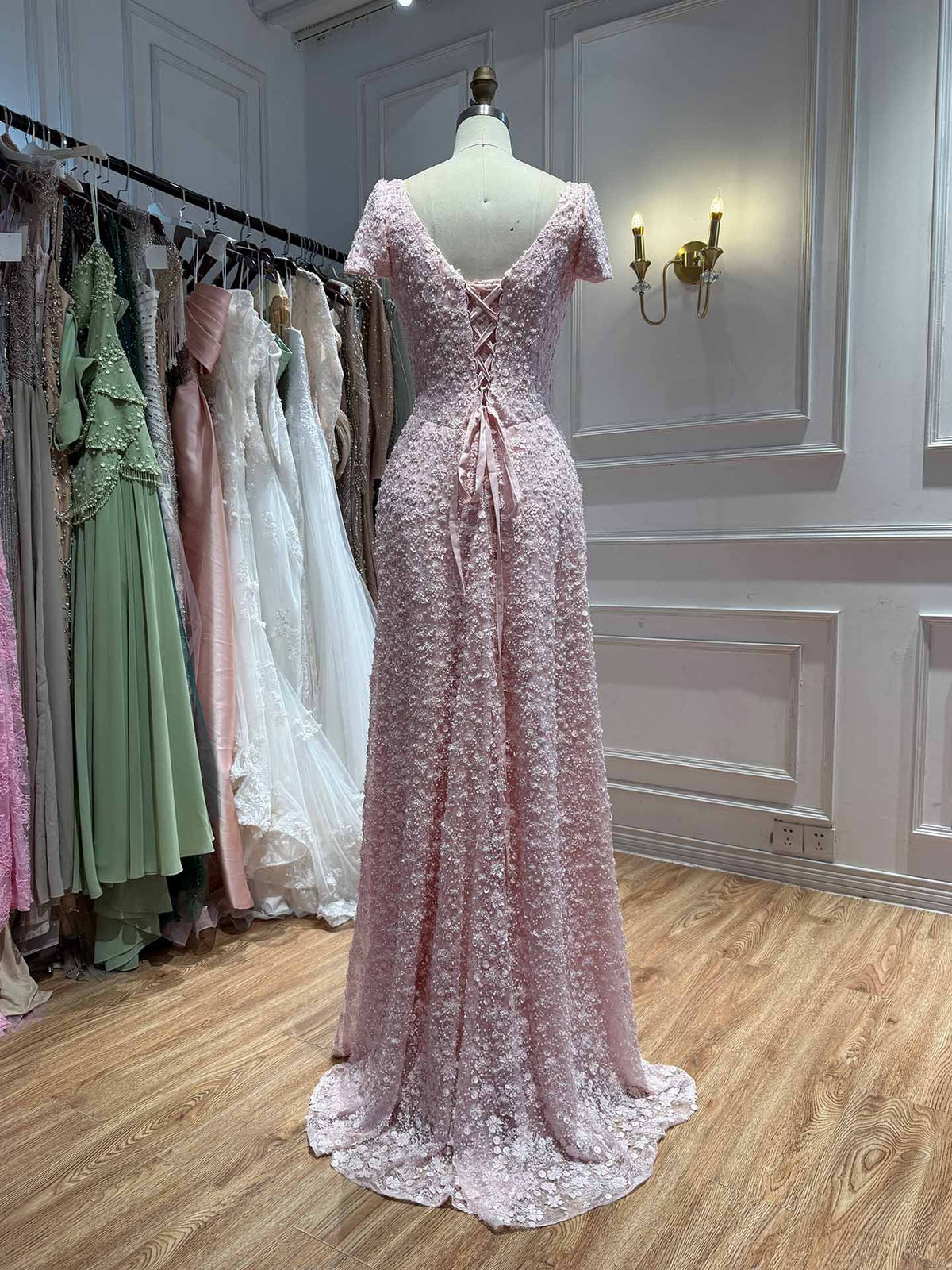 Luxury Pink Floral Appliqué Evening Dress with Open Back 2025 LA73119