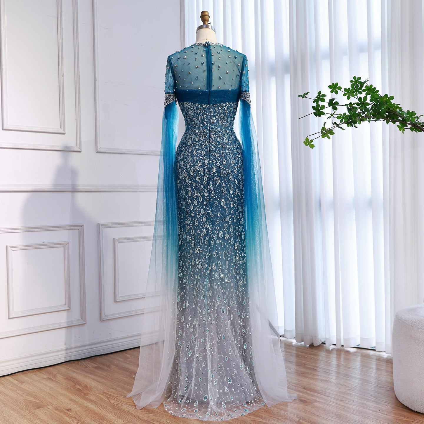 Luxury Arabic Gradient Green Mermaid Evening Dress With Cape LA73414