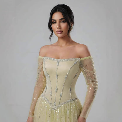 Luxuriöses arabisch-blaues schulterfreies A-Linien-Abendkleid mit Perlenbesatz und Ärmeln LA73464