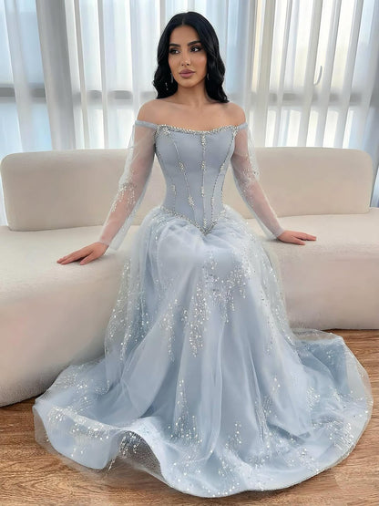 Luxuriöses arabisch-blaues schulterfreies A-Linien-Abendkleid mit Perlenbesatz und Ärmeln LA73464