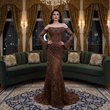 فستان سهرة فاخر بتصميم حورية البحر، مصنوع من الدانتيل العربي السعودي المطرز بالخرز، رقم الموديل LA73484