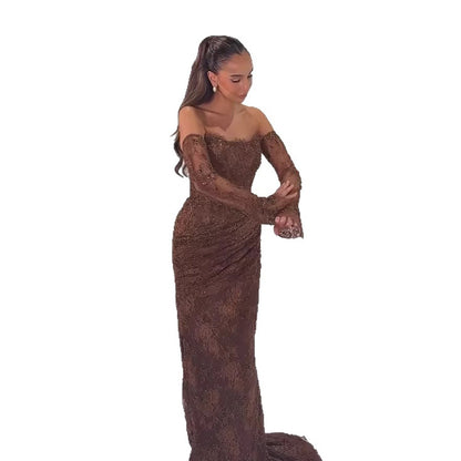 فستان سهرة فاخر بتصميم حورية البحر، مصنوع من الدانتيل العربي السعودي المطرز بالخرز، رقم الموديل LA73484