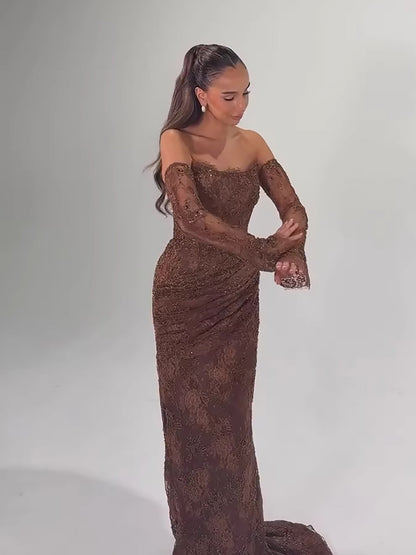 فستان سهرة فاخر بتصميم حورية البحر، مصنوع من الدانتيل العربي السعودي المطرز بالخرز، رقم الموديل LA73484