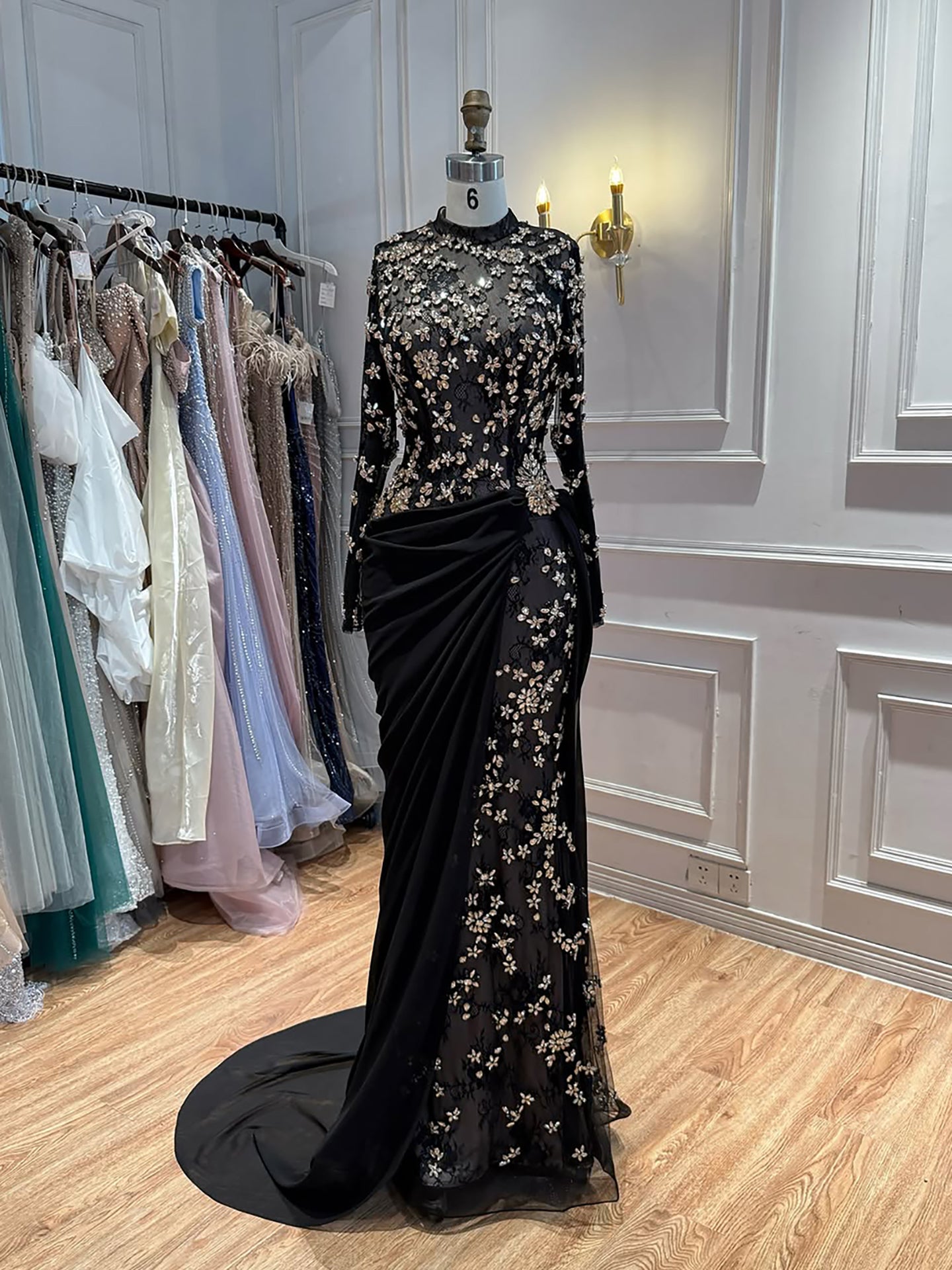 Luxury Arabic Black Modest Long Sleeves Beaded Evening Dress With Chiffon Skirt LA73524