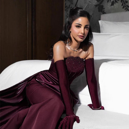 Luxury Wine Red Strapless Beaded Evening Dress With Skirt With Gloves LA73528