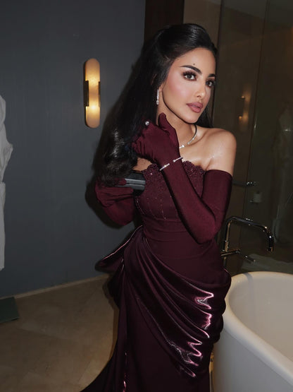 Luxury Wine Red Strapless Beaded Evening Dress With Skirt With Gloves LA73528