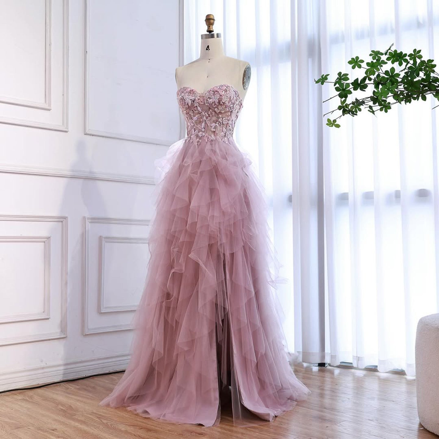 Luxury Pink Beaded Appliques A Line Prom Dress High Split LA73559