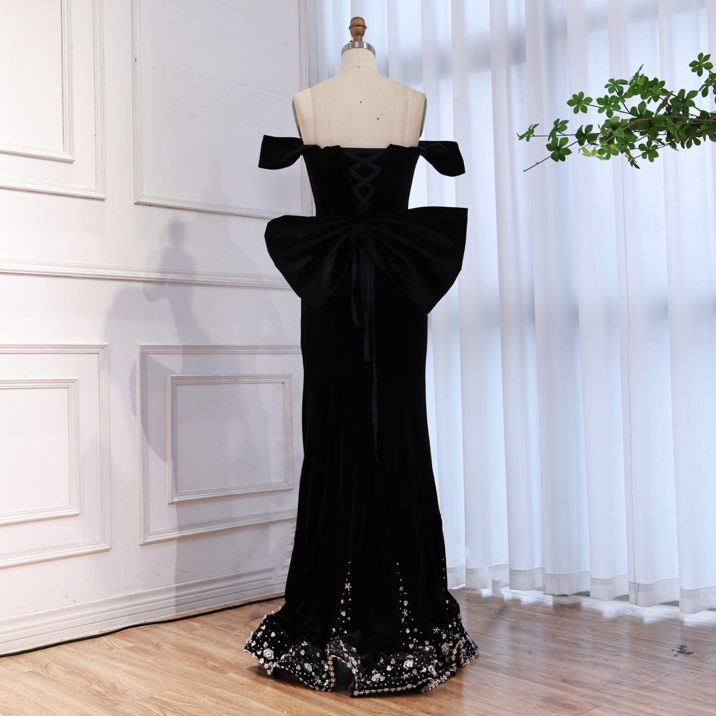 Luxury Black Off Shoulder Mermaid Evening Dress with Bow LA73581