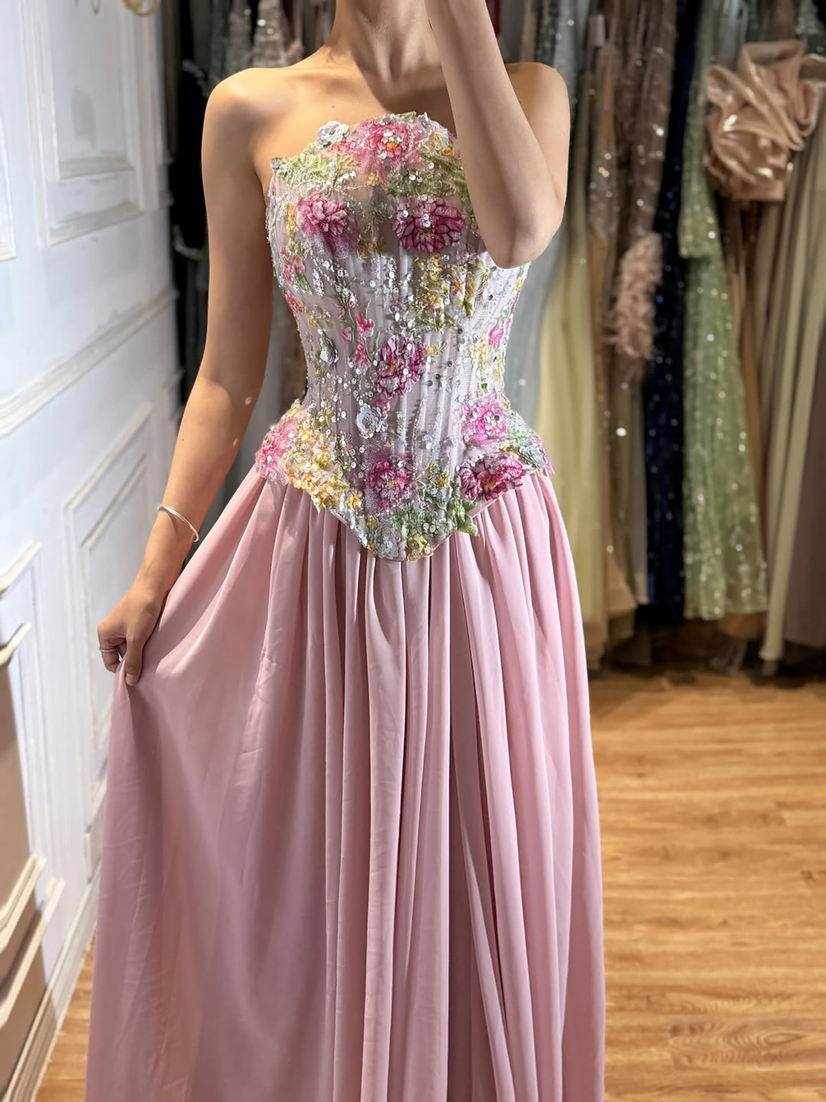 Luxury Pink Appliques Beaded Strapless Evening Dress LA73642