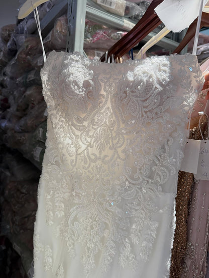 Luxury White Beaded Lace Strapless Mermaid Wedding Dress LA73778