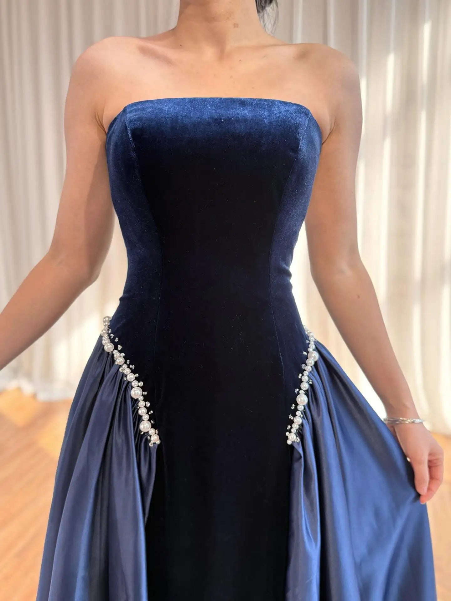 Luxury Navy Blue Mermaid Pearls Evening Dress Gowns With Skirt LA73351