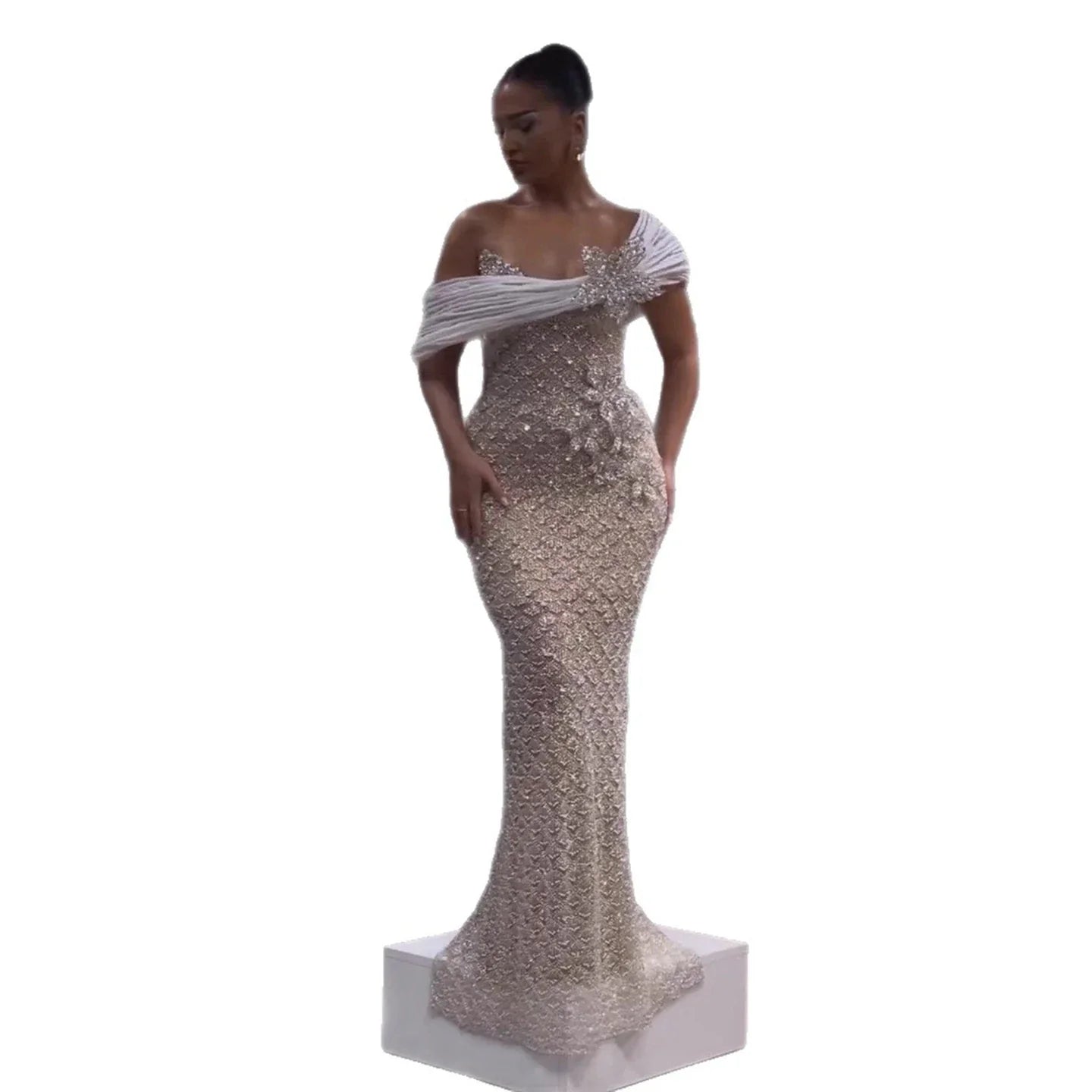 Luxury Sliver Nude Pearls Beaded Mermaid Evening Dress LA73365 2026