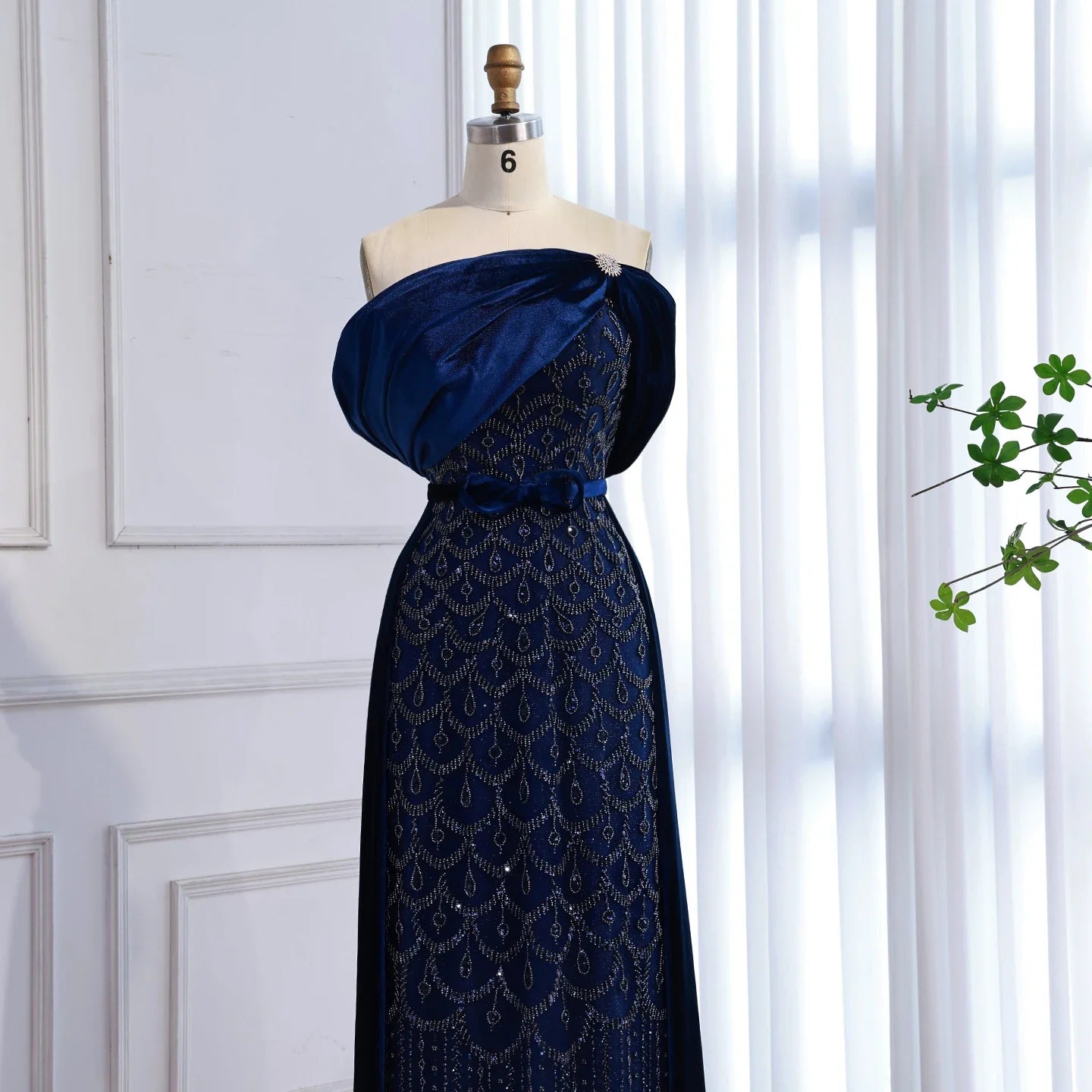 Luxury Arabic Navy Blue Evening Dress LA73416
