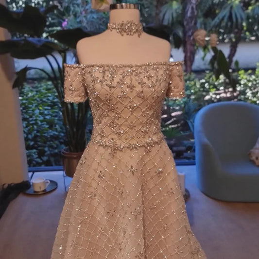 Luxuriöses hautfarbenes, splitterfarbenes, schulterfreies Abendkleid in A-Linie mit Perlen und Kristallen LA73122