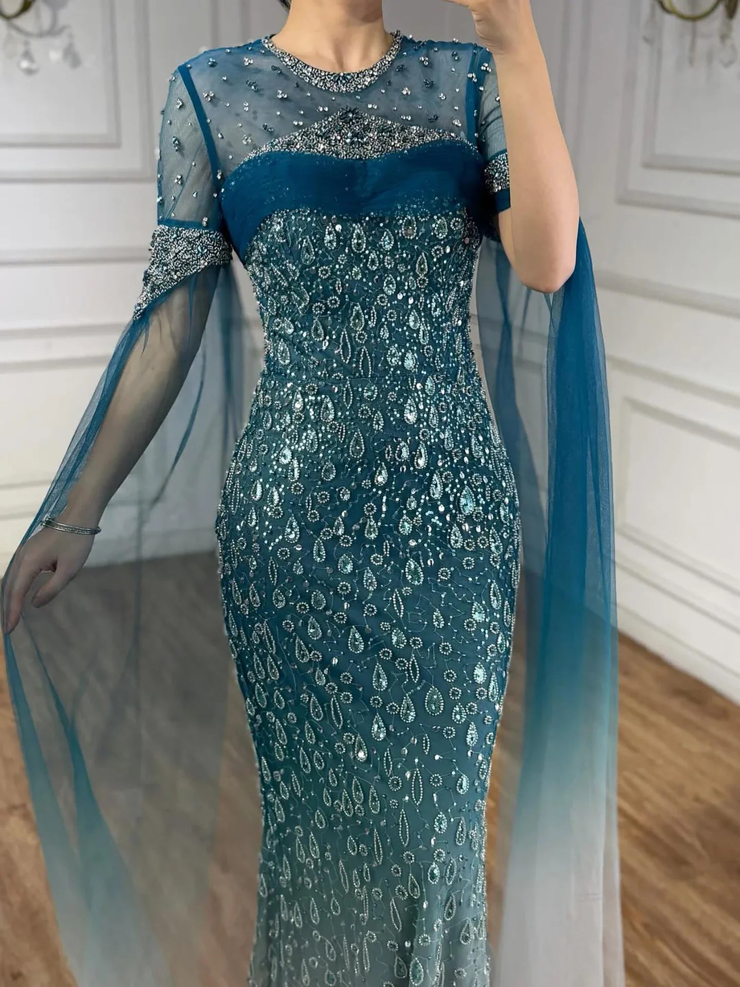 Luxury Arabic Gradient Green Mermaid Evening Dress With Cape LA73414