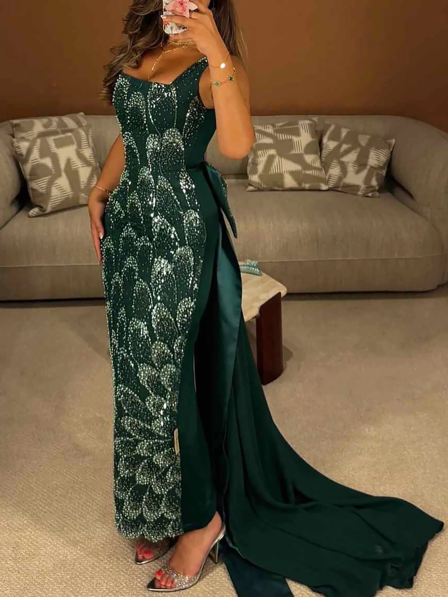 Luxury Evening Dress Emerald Green Bow Sheath Straight With Train LA73380