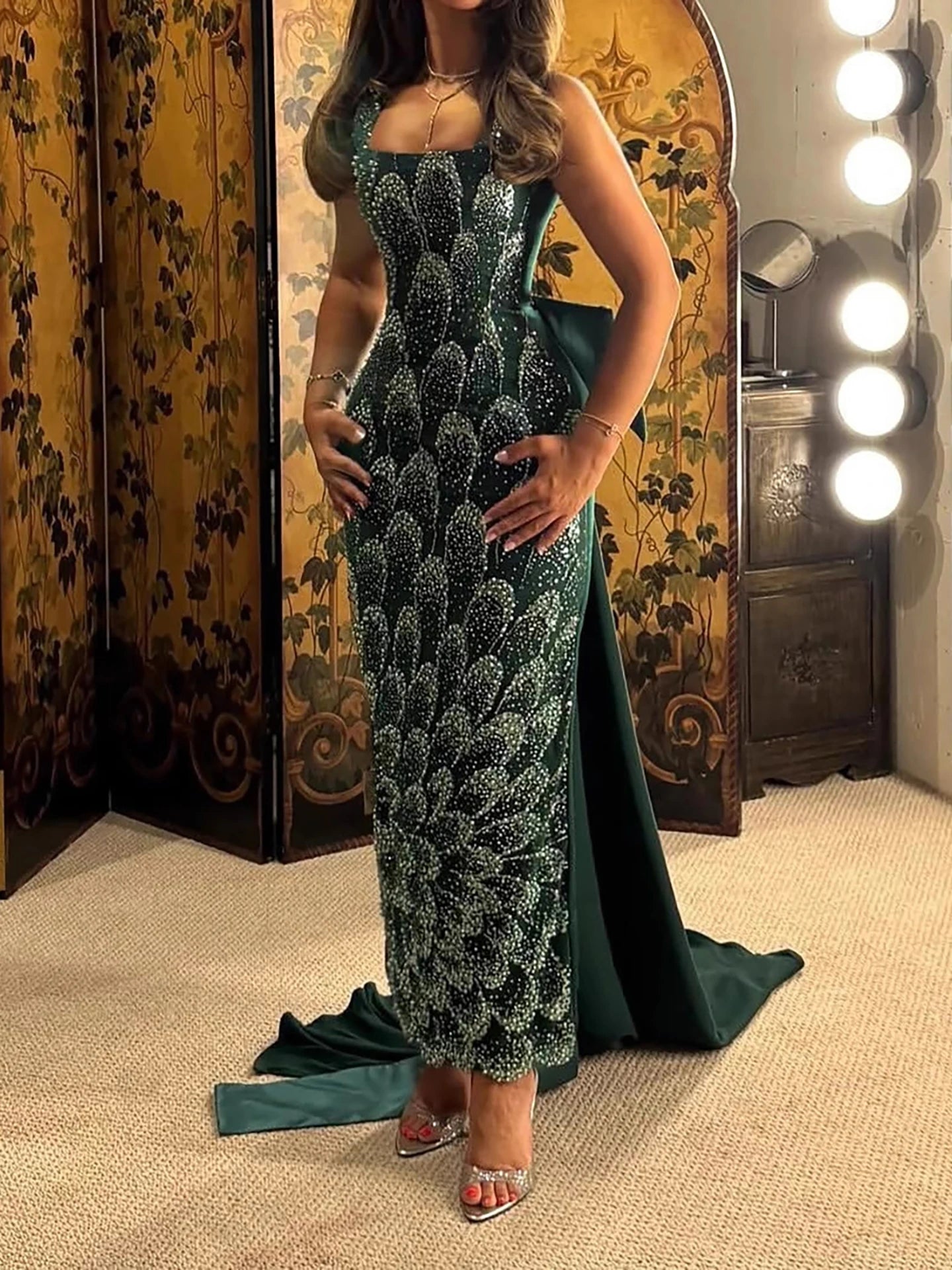 Luxury Evening Dress Emerald Green Bow Sheath Straight With Train LA73380