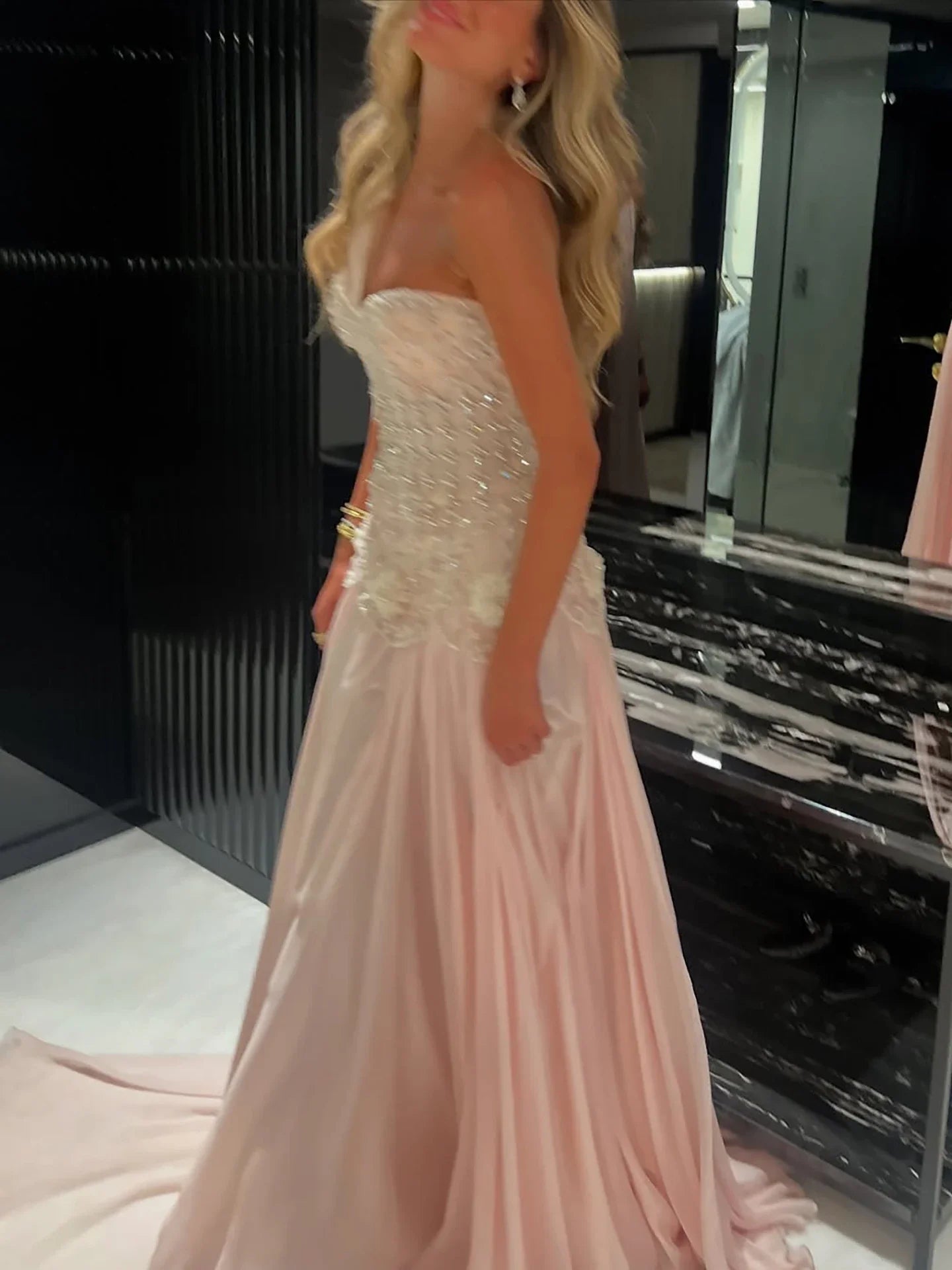 Luxury Pink Arabic Floral Evening Dress With Cape LA73451