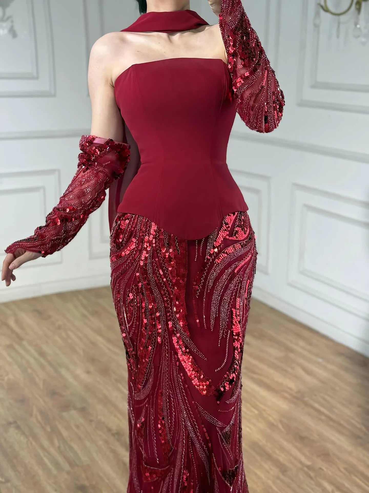 Luxuriöses weinrotes Meerjungfrauen-Abendkleid mit Handschuhen LA73050E