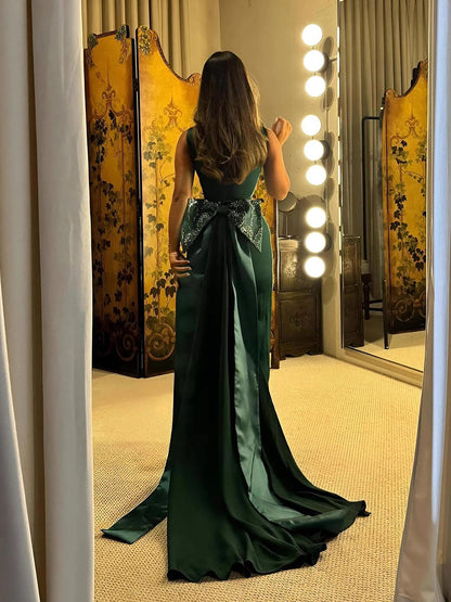 Luxury Evening Dress Emerald Green Bow Sheath Straight With Train LA73380