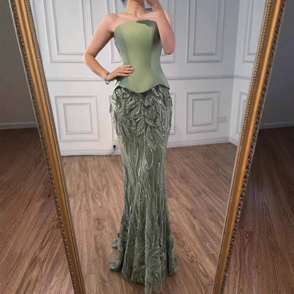 Luxuriöses, perlenbesetztes Abendkleid im Meerjungfrauenstil mit Cape-Kragen in Salbeigrün LA73110