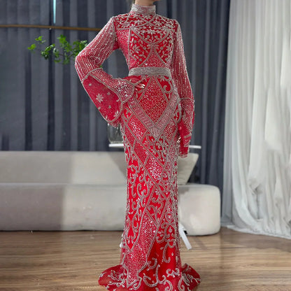 Luxuriöses Dubai Muslimisches Abendkleid im Meerjungfrauen-Stil in Rot mit Cape-Ärmeln und Perlenbesatz für formelle Anlässe LA72316C 