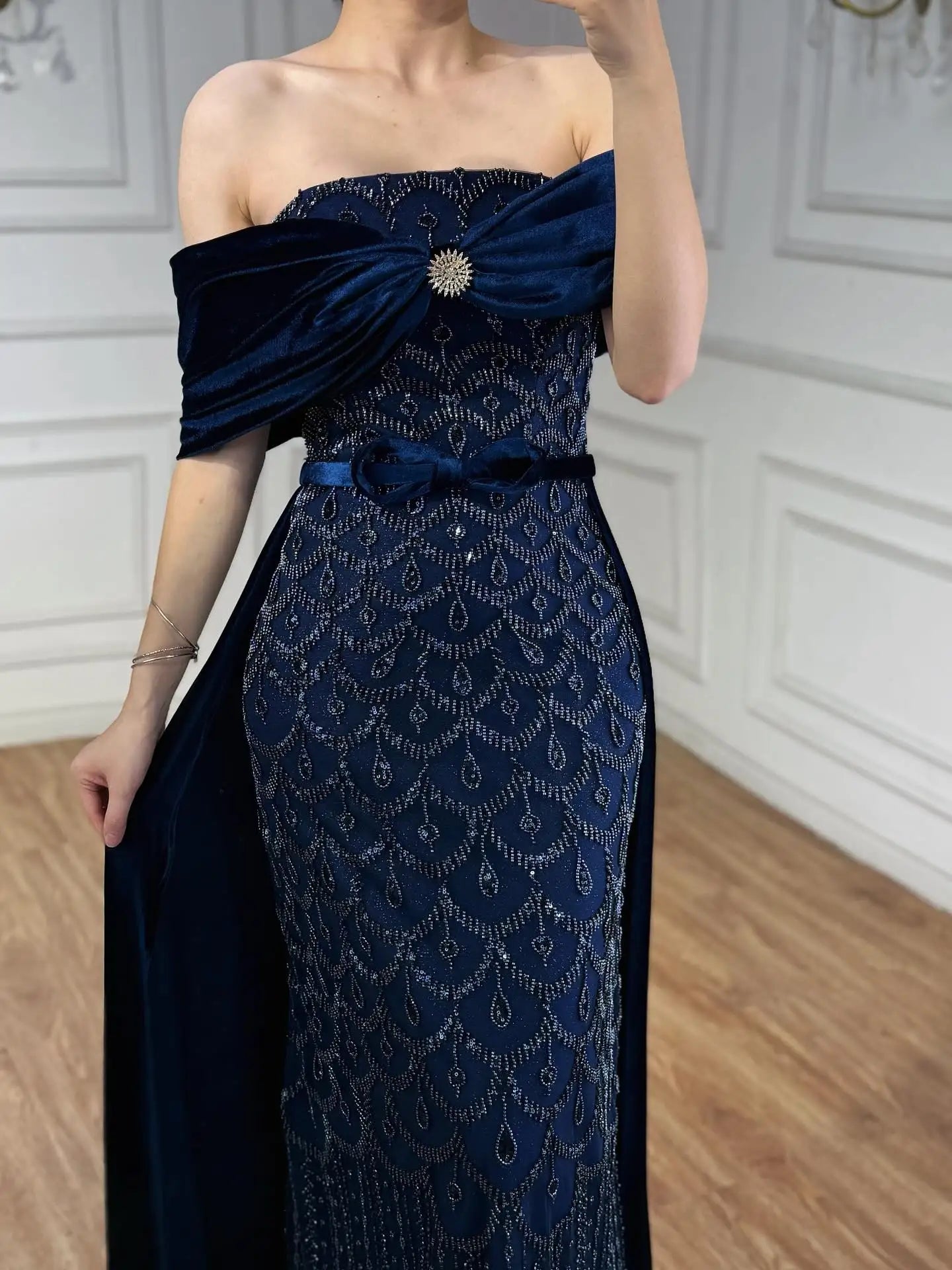 Luxury Arabic Navy Blue Evening Dress LA73416